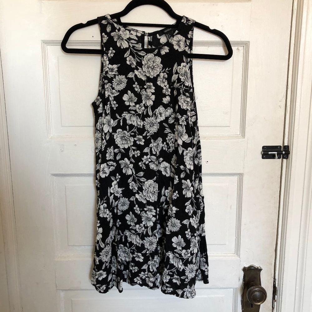 Black and White Floral Shift Dress